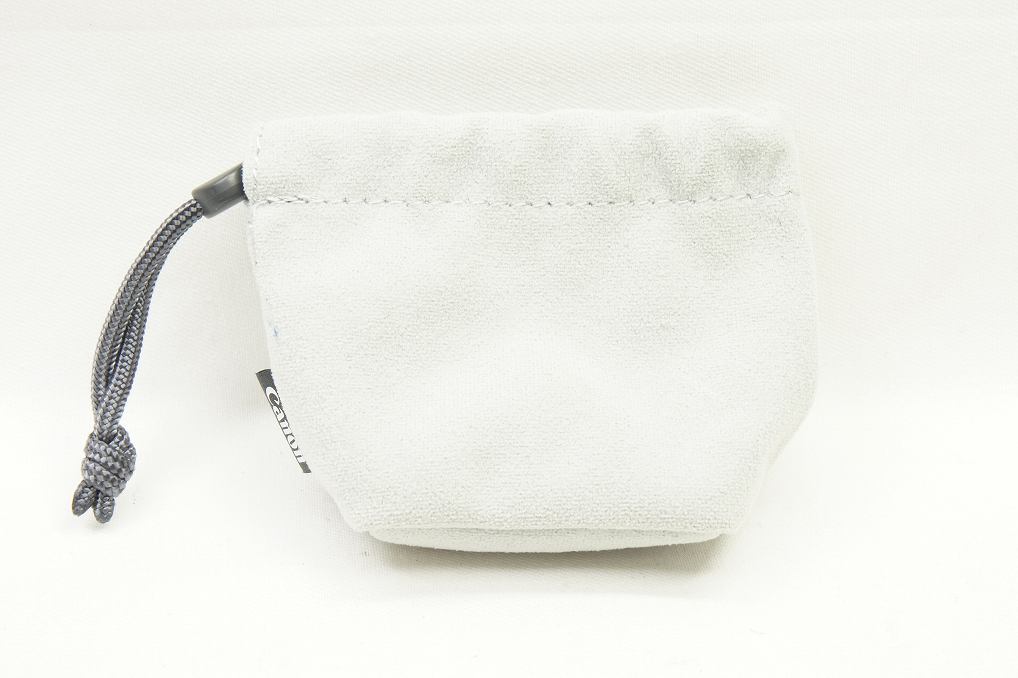 美品 Canon キヤノン 電子ビューファインダー EVF-DC1 ポーチ付 250501j