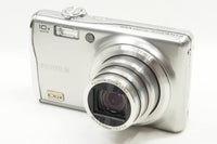 FUJIFILM フジフィルム FinePix F70EXR コンパクトデジタルカメラ シルバー 241011o