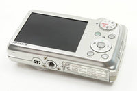 FUJIFILM フジフィルム FinePix F70EXR コンパクトデジタルカメラ シルバー 241011o