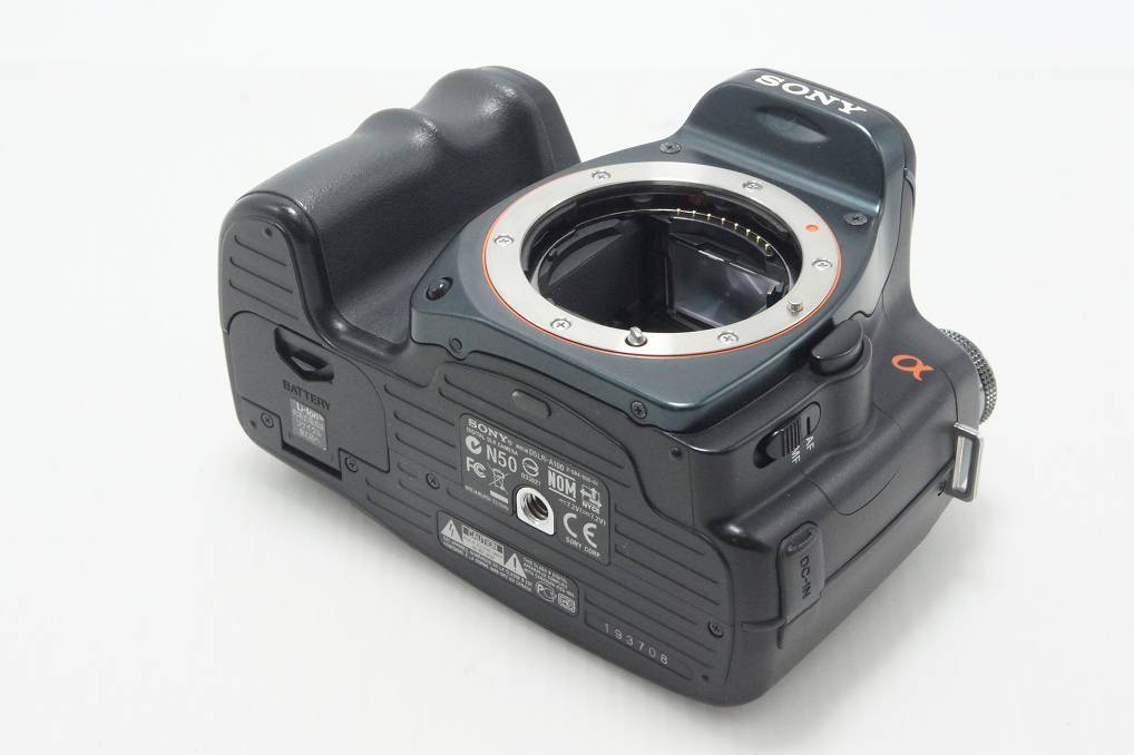 SONY ソニー α100 DSLR-A100K ズームレンズキット (DT 18-70mm F3.5-5.6) デジタル一眼レフカメラ αマウント APS-C 261022k
