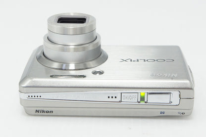 Nikon COOLPIX S600 Compact Digital Camera Titanium Silver 260427e