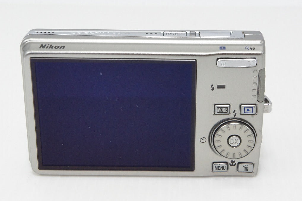 【動作品】Nikon COOLPIX S600【付属品付き】美品　チタンシルバー Nikon デジタルカメラ COOLPIX S600