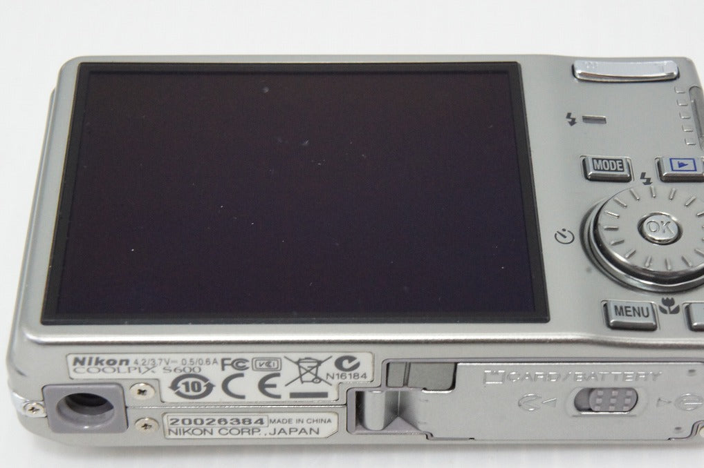 Nikon ニコン COOLPIX S600 コンパクトデジタルカメラ チタンシルバー