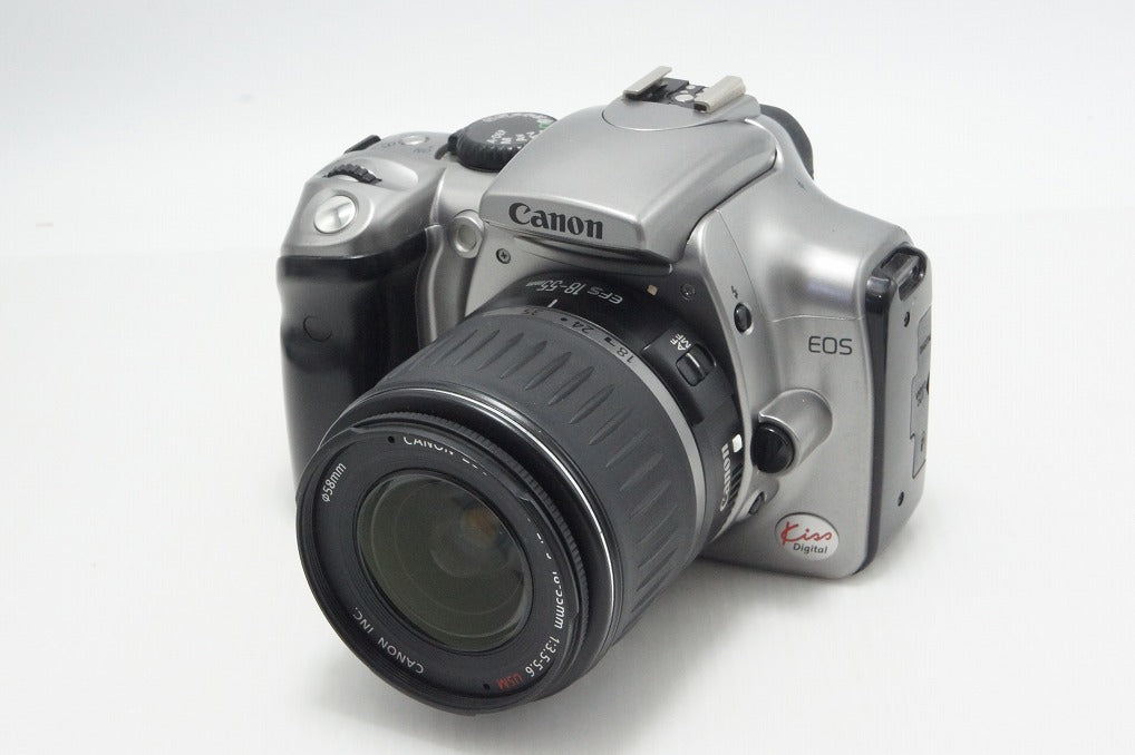 Canon キヤノン EOS Kiss Digital レンズキット (EF-S 18-55mm USM) デジタル一眼レフカメラ シルバー 260804b