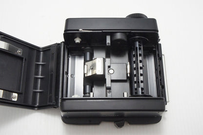 美品 Mamiya マミヤ RZ67 PROFESSIONAL II 645 120 フィルムバック 中判 ケース 遮光板 キャップ付 260804y