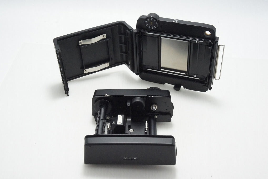 美品 Mamiya マミヤ RZ67 PROFESSIONAL II 645 120 中判 フィルムバック ケース 遮光板 キャップ付 260804w