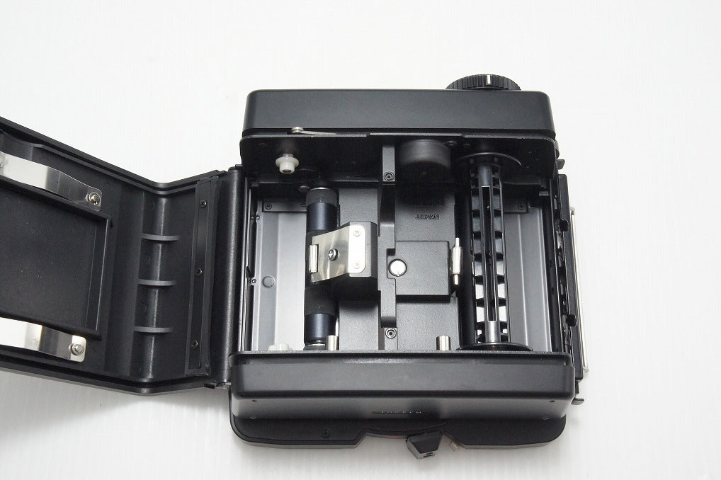 美品 Mamiya マミヤ RZ67 PROFESSIONAL II 645 120 中判 フィルムバック ケース 遮光板 キャップ付 260804v