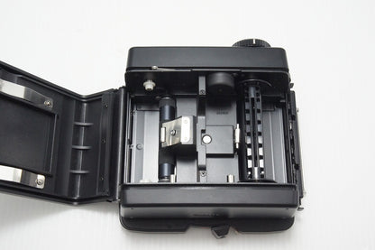 美品 Mamiya マミヤ RZ67 PROFESSIONAL II 645 120 中判 フィルムバック ケース 遮光板 キャップ付 260804v