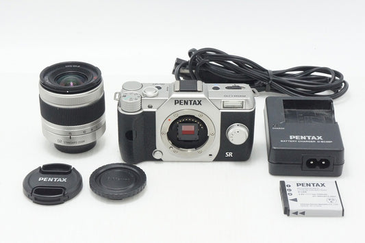 PENTAX Q10 Zoom Lens Kit [02 STANDARD ZOOM] Mirrorless Interchangeable-Lens Camera Silver 260805a - Excellent Condition