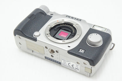 美品 PENTAX ペンタックス Q10 ズームレンズキット [標準ズーム 02 STANDARD ZOOM]  ミラーレス一眼カメラ シルバー 260805a