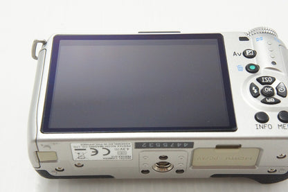 美品 PENTAX ペンタックス Q10 ズームレンズキット [標準ズーム 02 STANDARD ZOOM]  ミラーレス一眼カメラ シルバー 260805a
