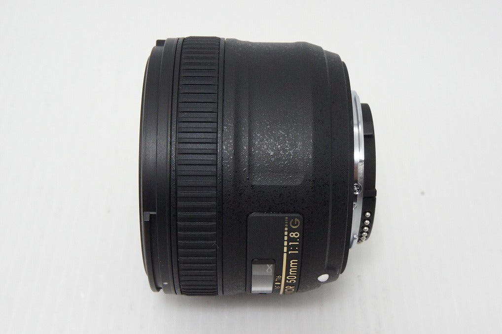 Excellent condition Nikon AF-S NIKKOR 50mm F1.8G prime lens with hood 260425p