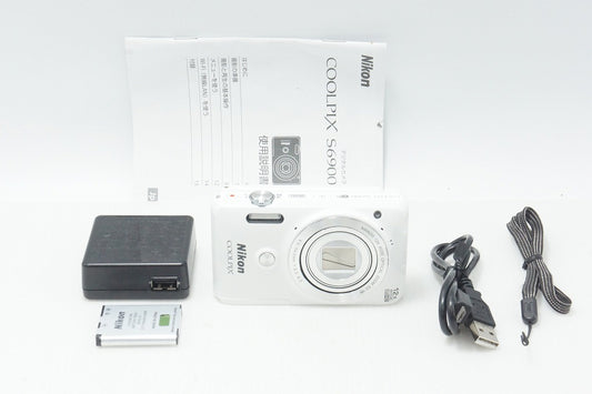 Good condition Nikon COOLPIX S6900 Compact Digital Camera White 260806g