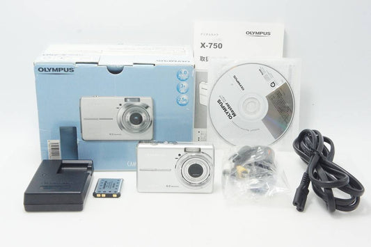 OLYMPUS オリンパス CAMEDIA x-750 コンパクトデジタルカメラ シルバー 元箱付 261021c