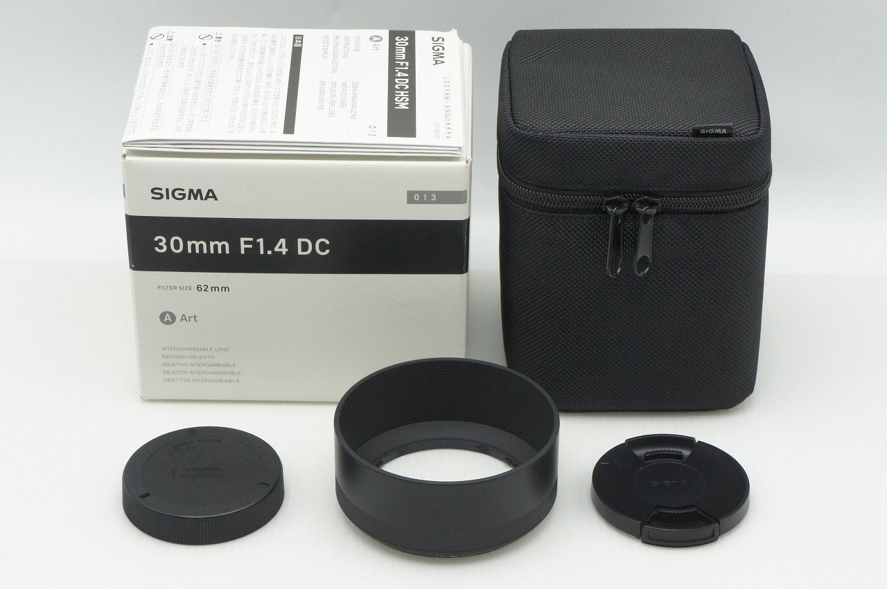 良品 SIGMA シグマ Art 30mm F1.4 DC HSM Canon キヤノン EFマウント APS-C 単焦点レンズ 元箱付 260116d
