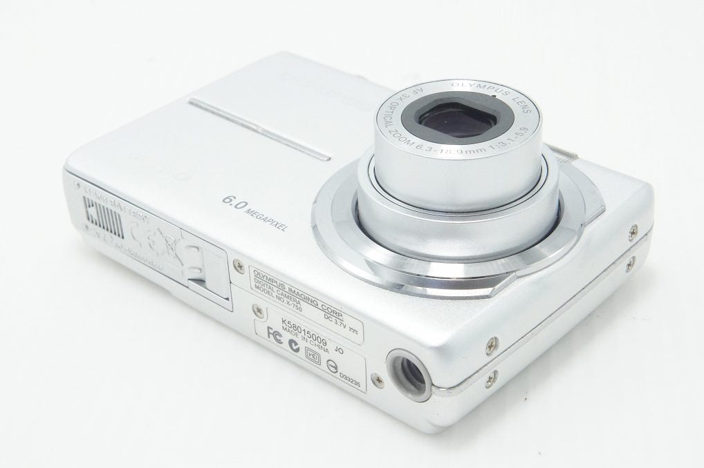 OLYMPUS オリンパス CAMEDIA x-750 コンパクトデジタルカメラ シルバー 元箱付 261021c