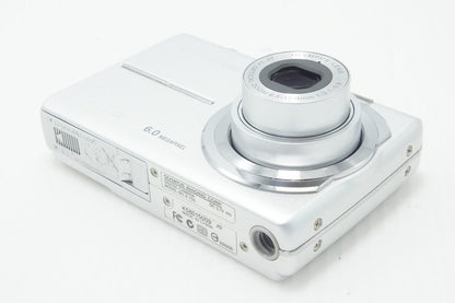 OLYMPUS オリンパス CAMEDIA x-750 コンパクトデジタルカメラ シルバー 元箱付 261021c