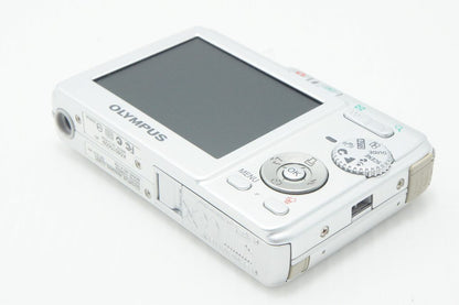 OLYMPUS オリンパス CAMEDIA x-750 コンパクトデジタルカメラ シルバー 元箱付 261021c