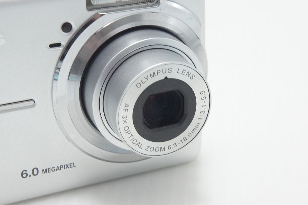 OLYMPUS オリンパス CAMEDIA x-750 コンパクトデジタルカメラ シルバー 元箱付 261021c