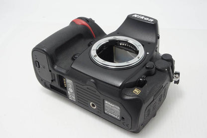 Nikon ニコン D700 ボディ デジタル一眼レフカメラ MB-D10 マルチパワーバッテリーパック付 260806ac