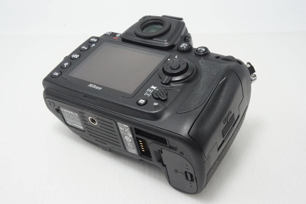 Nikon ニコン D700 ボディ デジタル一眼レフカメラ MB-D10 マルチパワーバッテリーパック付 260806ac
