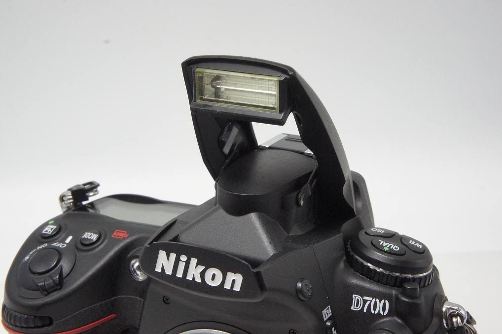 Nikon ニコン D700 ボディ デジタル一眼レフカメラ MB-D10 マルチ