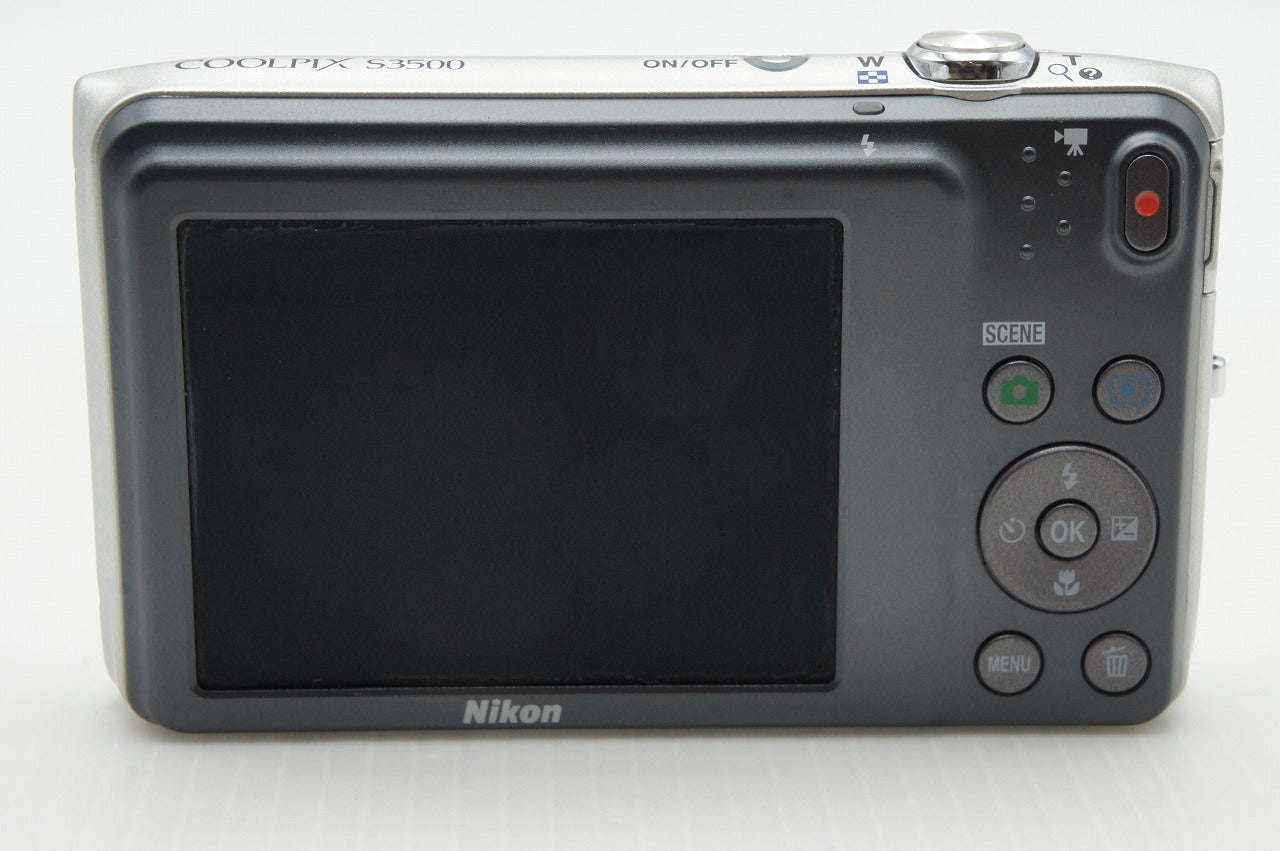 美品 Nikon ニコン COOLPIX S3500 コンパクトデジタルカメラ クリスタルシルバー 元箱付 260121b
