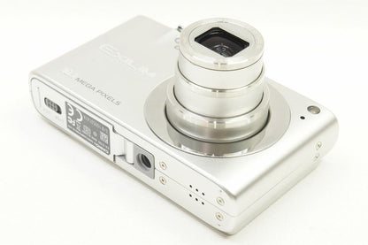 美品 CASIO カシオ EXILIM EX-Z100 コンパクトデジタルカメラ シルバー 元箱付 250719t