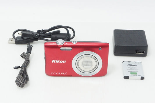 Excellent condition Nikon COOLPIX S2900 Compact Digital Camera Red 260806b
