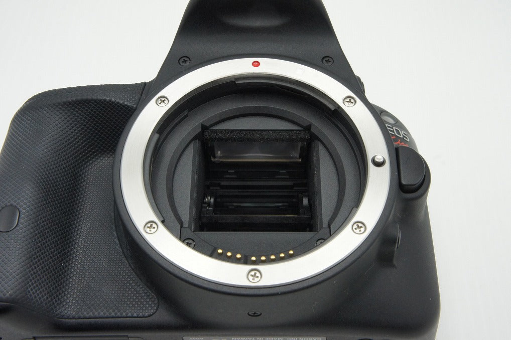 良品 Canon キヤノン EOS Kiss X7 ボディ+ EF-S 18-55 IS STM レンズキット デジタル一眼レフカメラ 元箱付 260121w