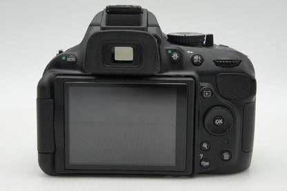 美品 Nikon ニコン D5200 ボディ + AF-S DX 18-55mm VR レンズキット デジタル一眼レフカメラ 260121u