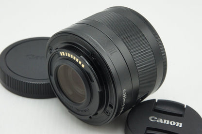 美品 Canon キヤノン EF-M 28mm F3.5 MACRO IS STM EF-Mマウント 単焦点レンズ ポーチ付 260121af