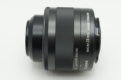美品 Canon キヤノン EF-M 28mm F3.5 MACRO IS STM EF-Mマウント 単焦点レンズ ポーチ付 260121af