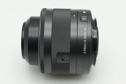 美品 Canon キヤノン EF-M 28mm F3.5 MACRO IS STM EF-Mマウント 単焦点レンズ ポーチ付 260121af