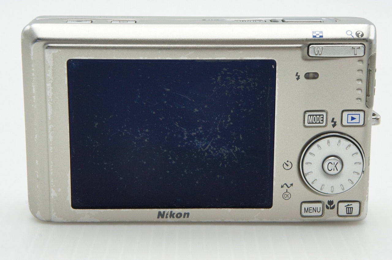 Nikon ニコン COOLPIX S500 コンパクトデジタルカメラ シルバー 260121n