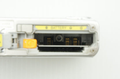 Nikon ニコン COOLPIX S500 コンパクトデジタルカメラ シルバー 260121n