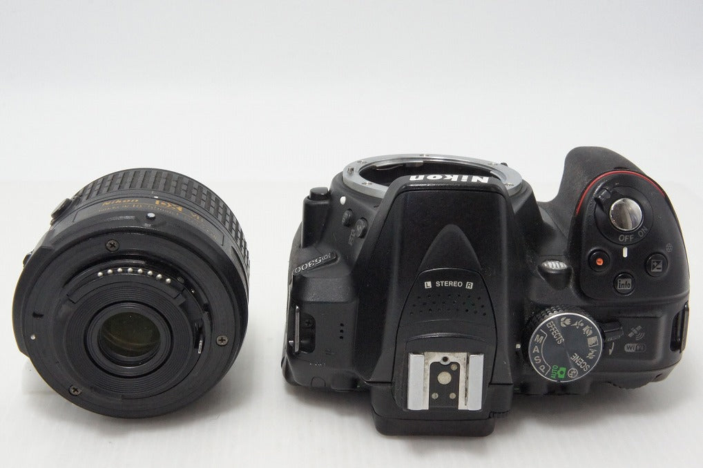 Nikon ニコン D5300 ボディ + AF-S DX 18-55mm VR II レンズキット デジタル一眼レフカメラ 260502z