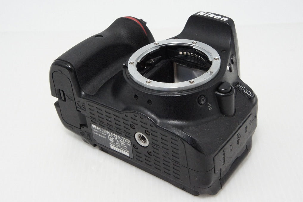 Nikon ニコン D5300 ボディ + AF-S DX 18-55mm VR II レンズキット デジタル一眼レフカメラ 260502z