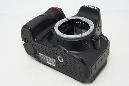 Nikon ニコン D5300 ボディ + AF-S DX 18-55mm VR II レンズキット デジタル一眼レフカメラ 260502z