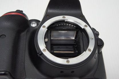 Nikon ニコン D5300 ボディ + AF-S DX 18-55mm VR II レンズキット デジタル一眼レフカメラ 260502z