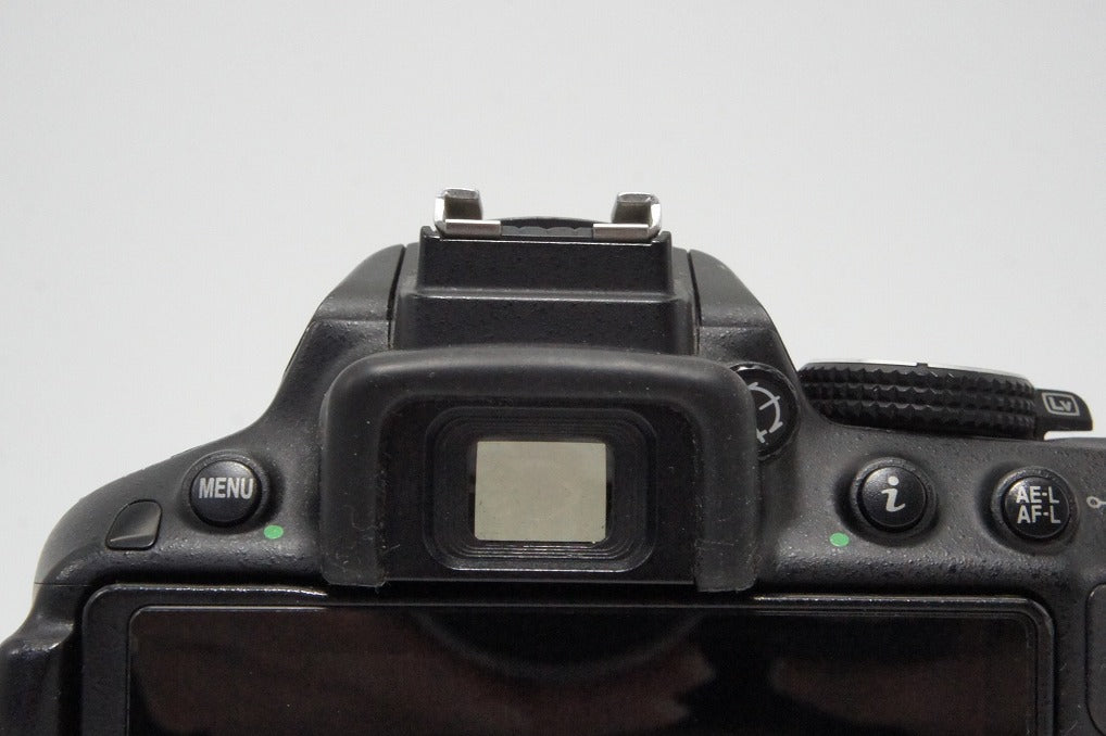 Nikon ニコン D5300 ボディ + AF-S DX 18-55mm VR II レンズキット デジタル一眼レフカメラ 260502z