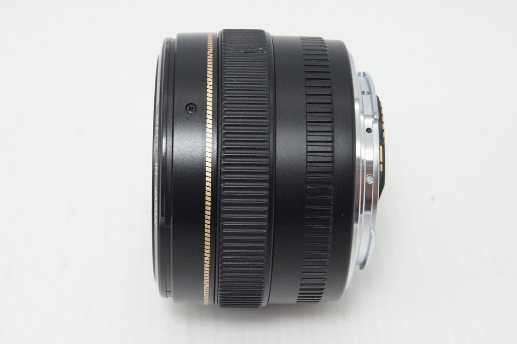美品 Canon キヤノン EF 50mm F1.4 USM フルサイズ 単焦点レンズ フード付 260501o