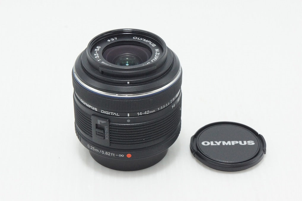 良品 OLYMPUS オリンパス M.ZUIKO DIGITAL 14-42mm F3.5-5.6 II R マイクロフォーサーズ ブラック ズームレンズ 260811x
