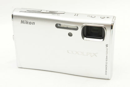 Nikon ニコン COOLPIX S50 コンパクトデジタルカメラ グロスシルバー 元箱付 250721a