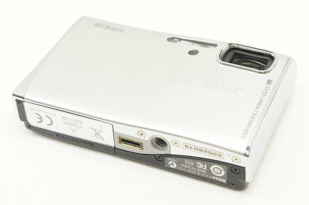 Nikon ニコン COOLPIX S50 コンパクトデジタルカメラ グロスシルバー 元箱付 250721a