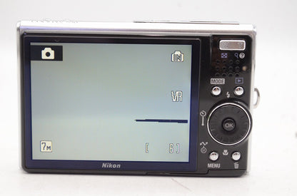 Nikon ニコン COOLPIX S50 コンパクトデジタルカメラ グロスシルバー 元箱付 250721a