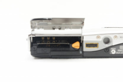 Nikon ニコン COOLPIX S50 コンパクトデジタルカメラ グロスシルバー 元箱付 250721a