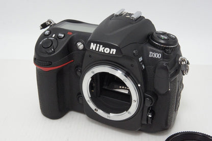 美品 Nikon ニコン D300 ボディ デジタル一眼レフカメラ 260501r