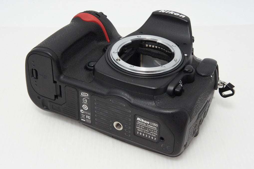 美品 Nikon ニコン D300 ボディ デジタル一眼レフカメラ 260501r