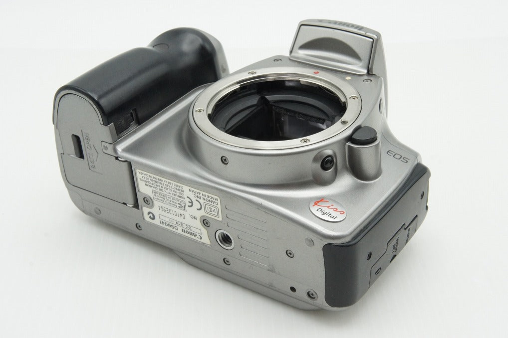 Canon キヤノン EOS Kiss Digital ボディ デジタル一眼レフカメラ シルバー 260123f